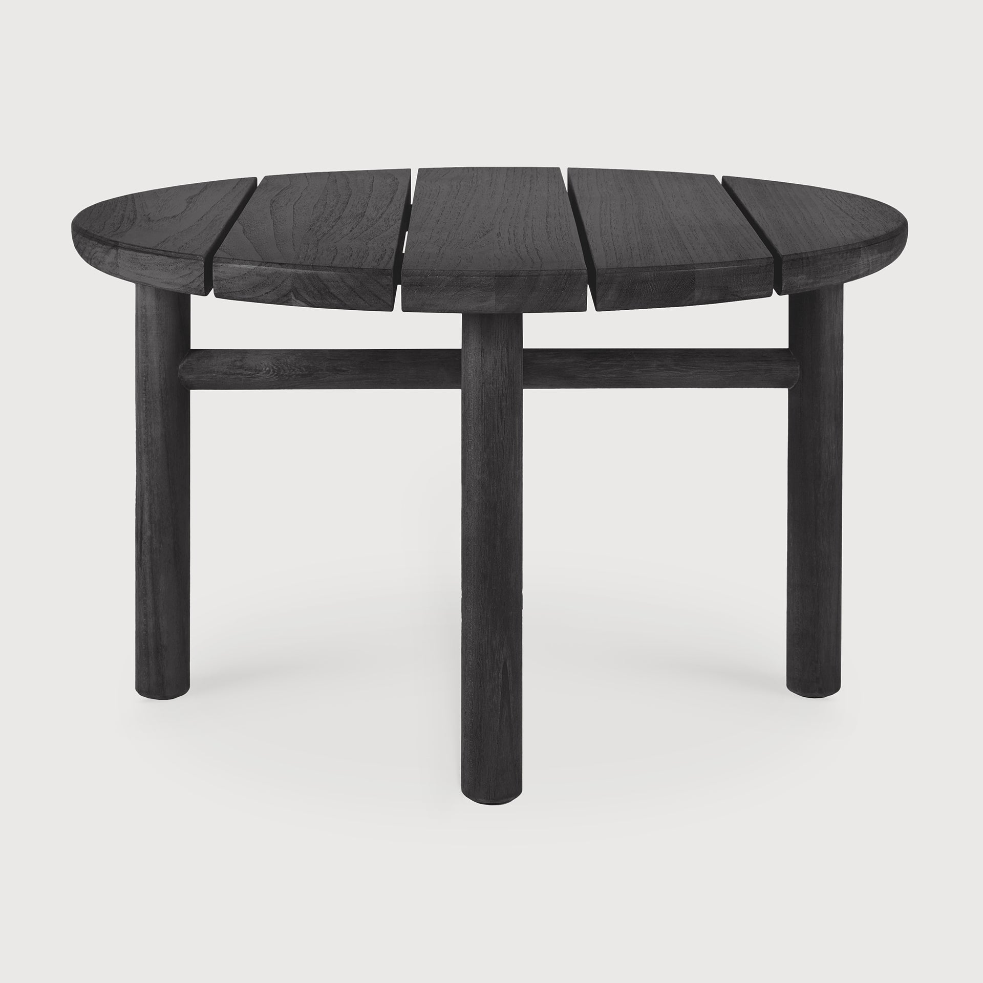 Quatro outdoor side table - varnished teak - black - round White Cliff Studio Outdoor Side Table