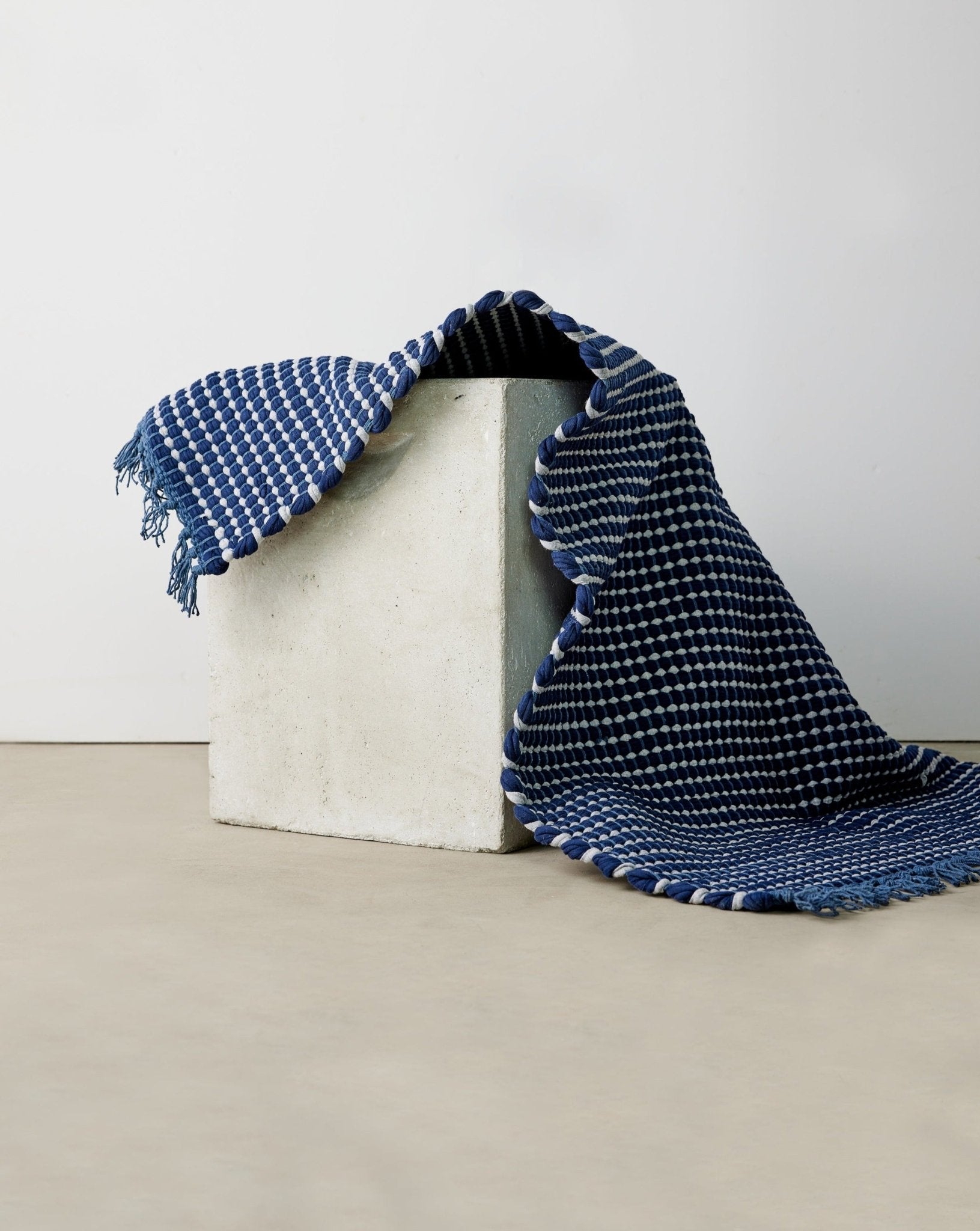 Riverweave Navy Blue Hand - Loomed Cotton Mat