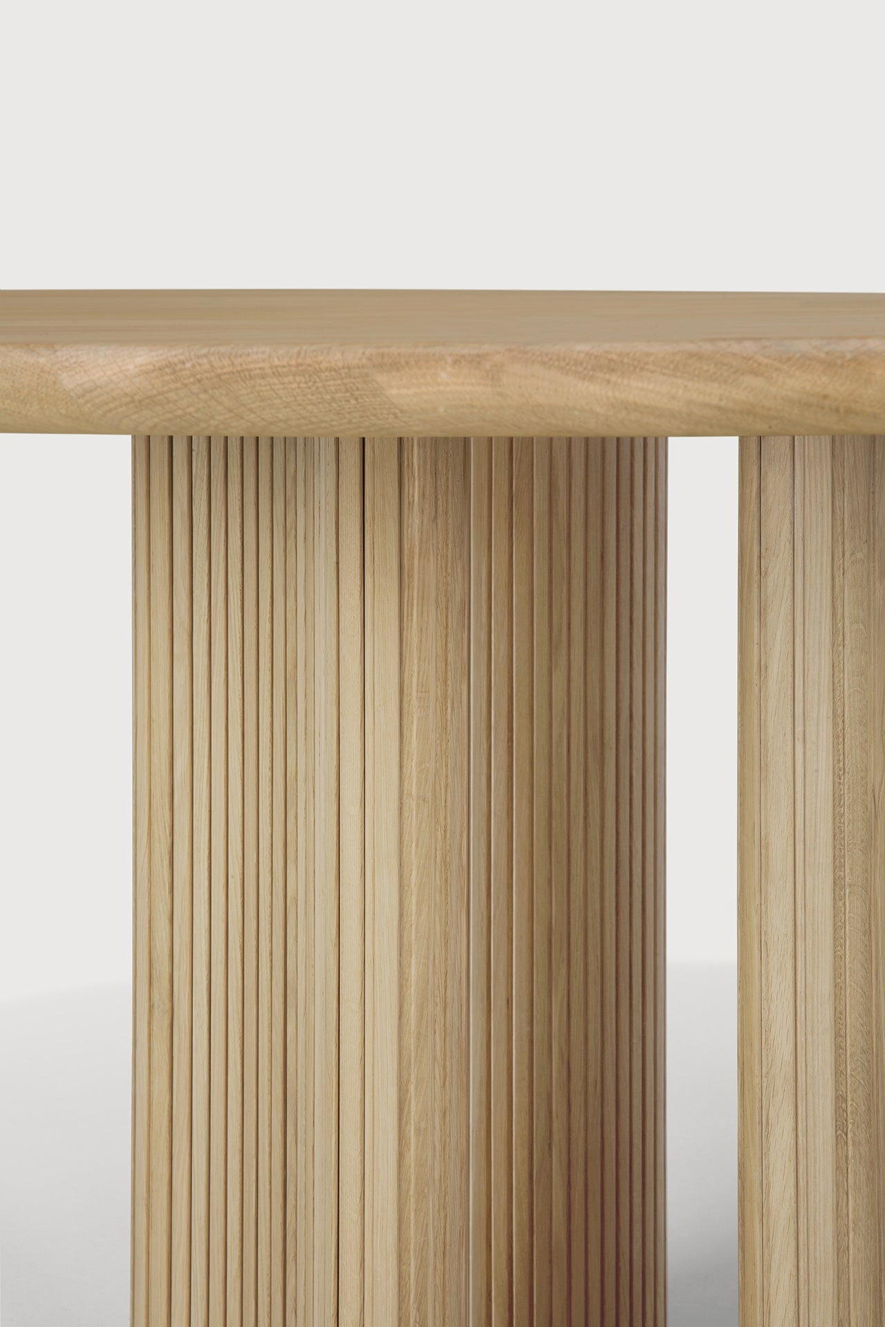 Roller Max dining table - oak - round White Cliff Studio Dining Table