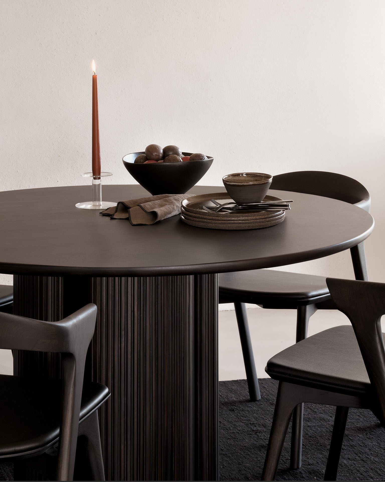 Roller Max Dining Table White Cliff Studio Round Dining Tables
