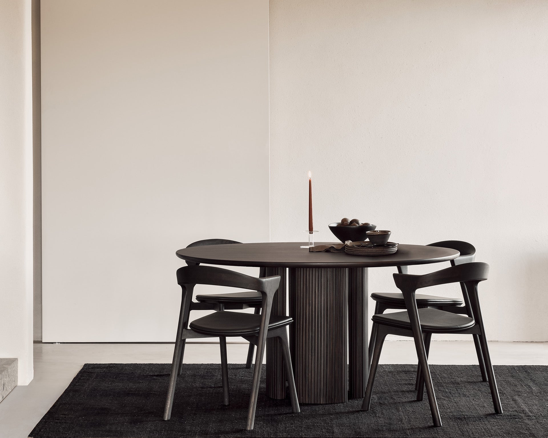 Roller Max Dining Table White Cliff Studio Round Dining Tables
