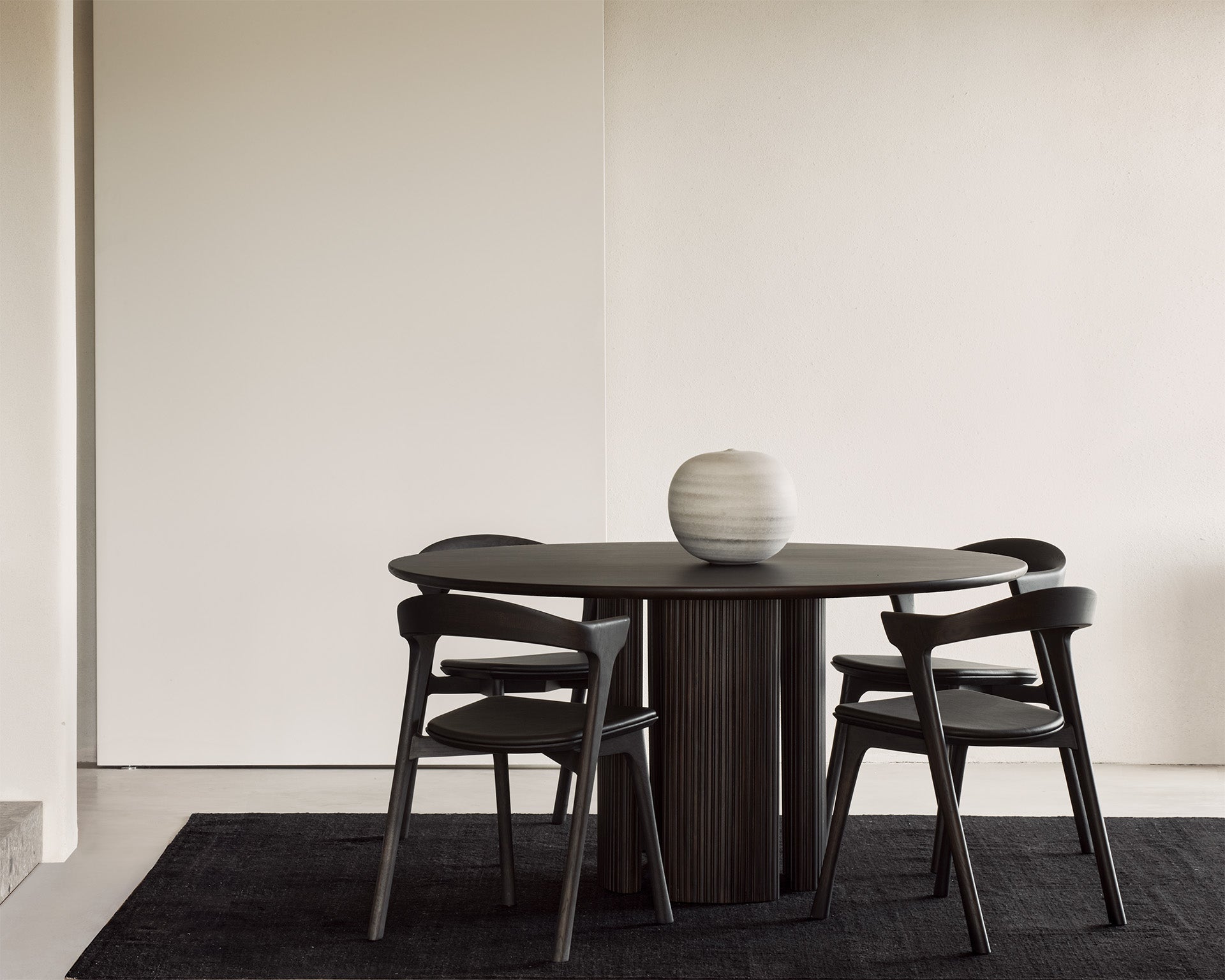 Roller Max Dining Table White Cliff Studio Round Dining Tables