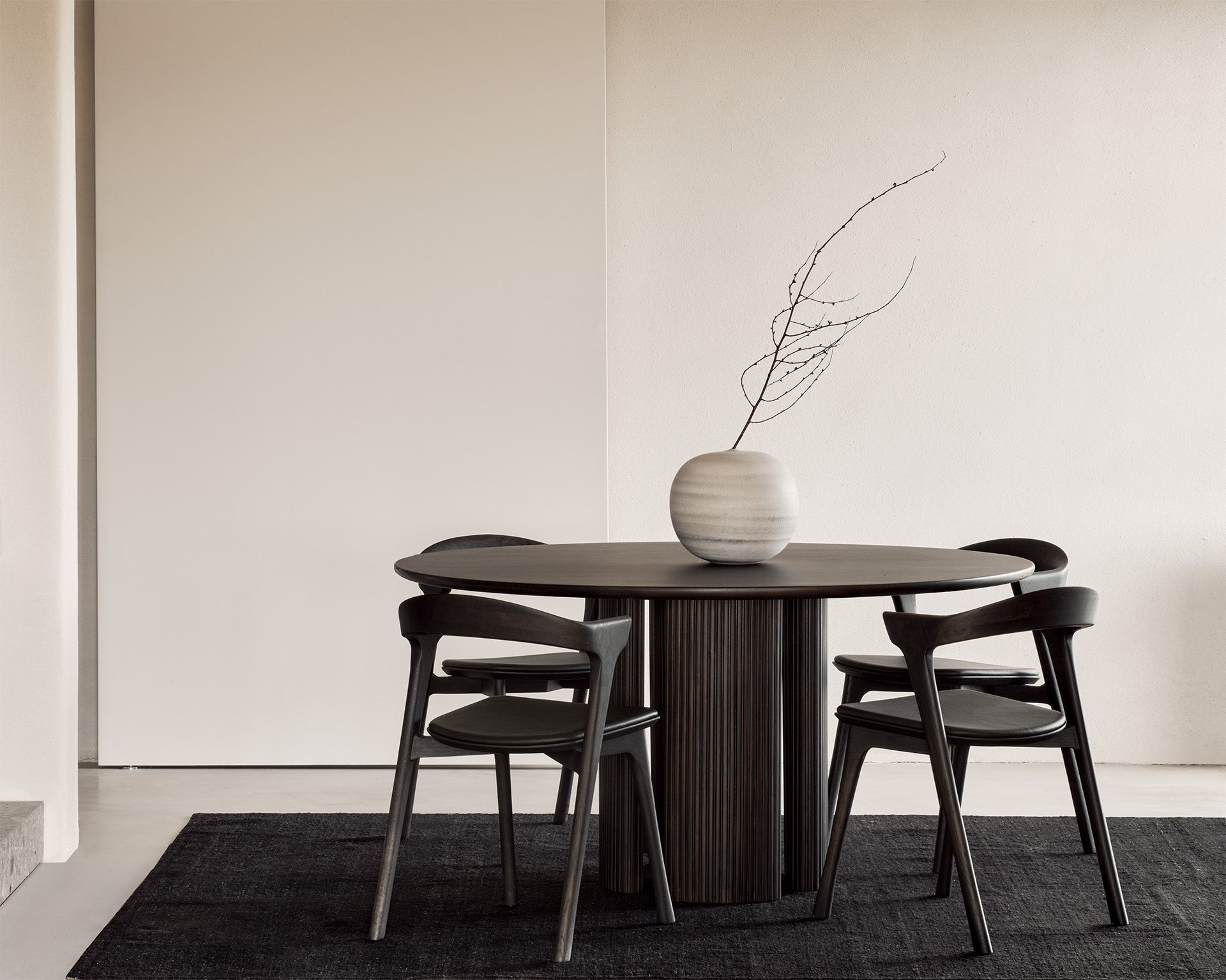 Roller Max Dining Table White Cliff Studio Round Dining Tables