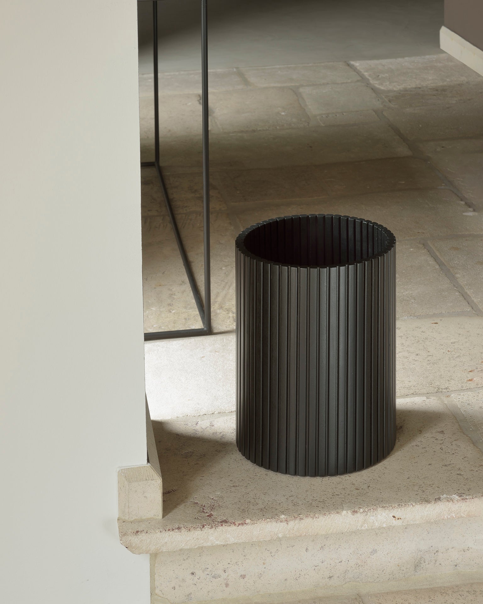 Roller Max paper basket - varnished mahogany - black White Cliff Studio Trash can