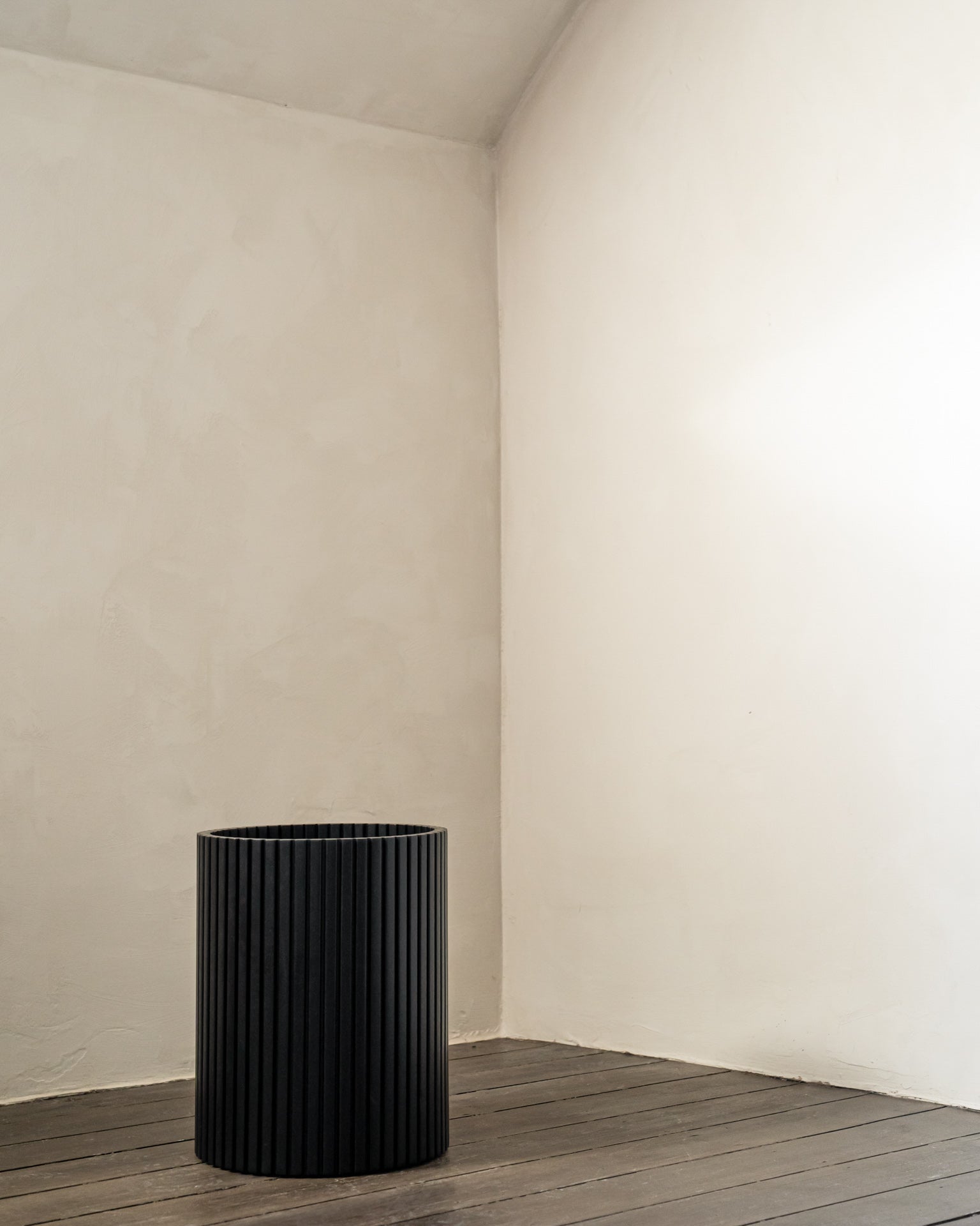 Roller Max paper basket - varnished mahogany - black White Cliff Studio Trash can