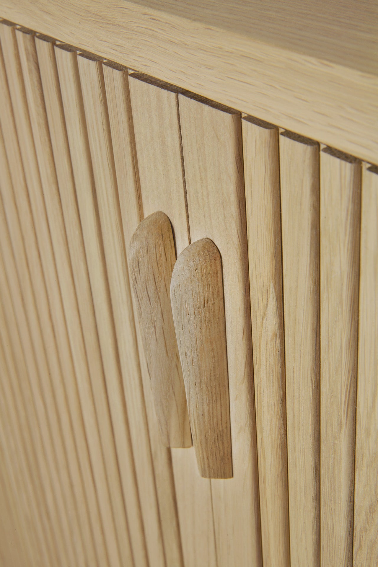 Roller Max sideboard - oak - 2 doors White Cliff Studio Sideboard