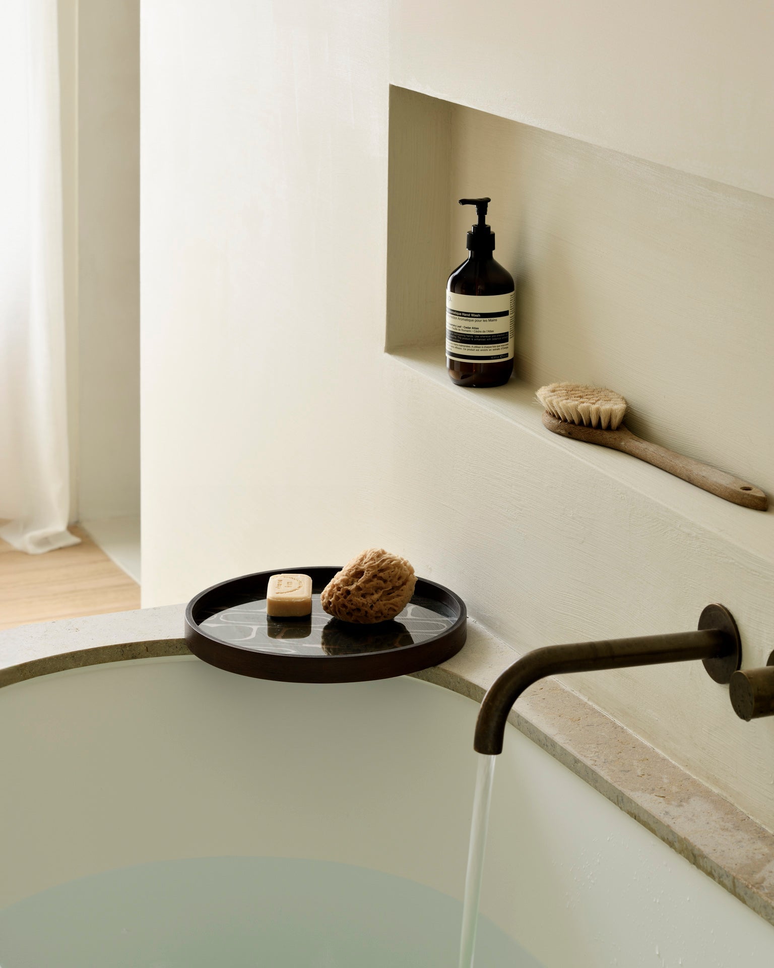 Second Nature valet tray - Moss - glass - round White Cliff Studio Trays