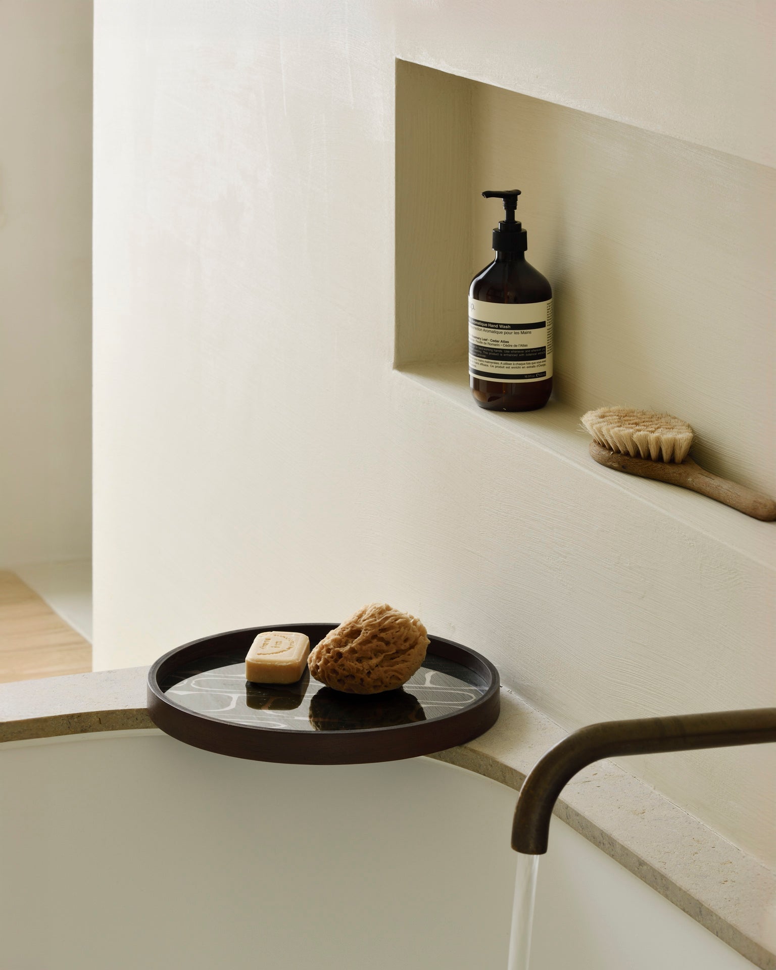 Second Nature valet tray - Moss - glass - round White Cliff Studio Trays