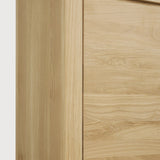 Shadow cupboard - oak - 4 doors White Cliff Studio Cab inet