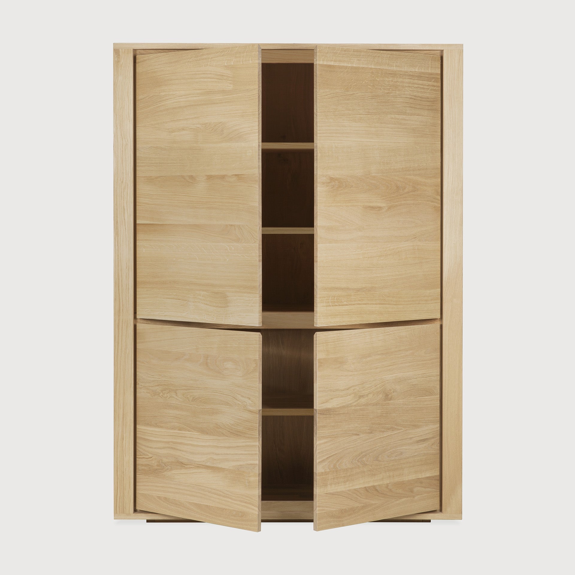 Shadow cupboard - oak - 4 doors White Cliff Studio Cab inet