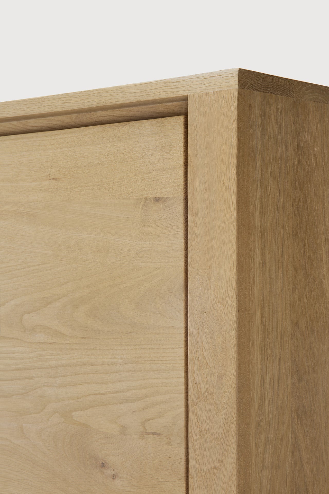 Shadow dresser - oak - 3 doors - 2 drawers White Cliff Studio DRESSERS & CHEST OF DRAWERS