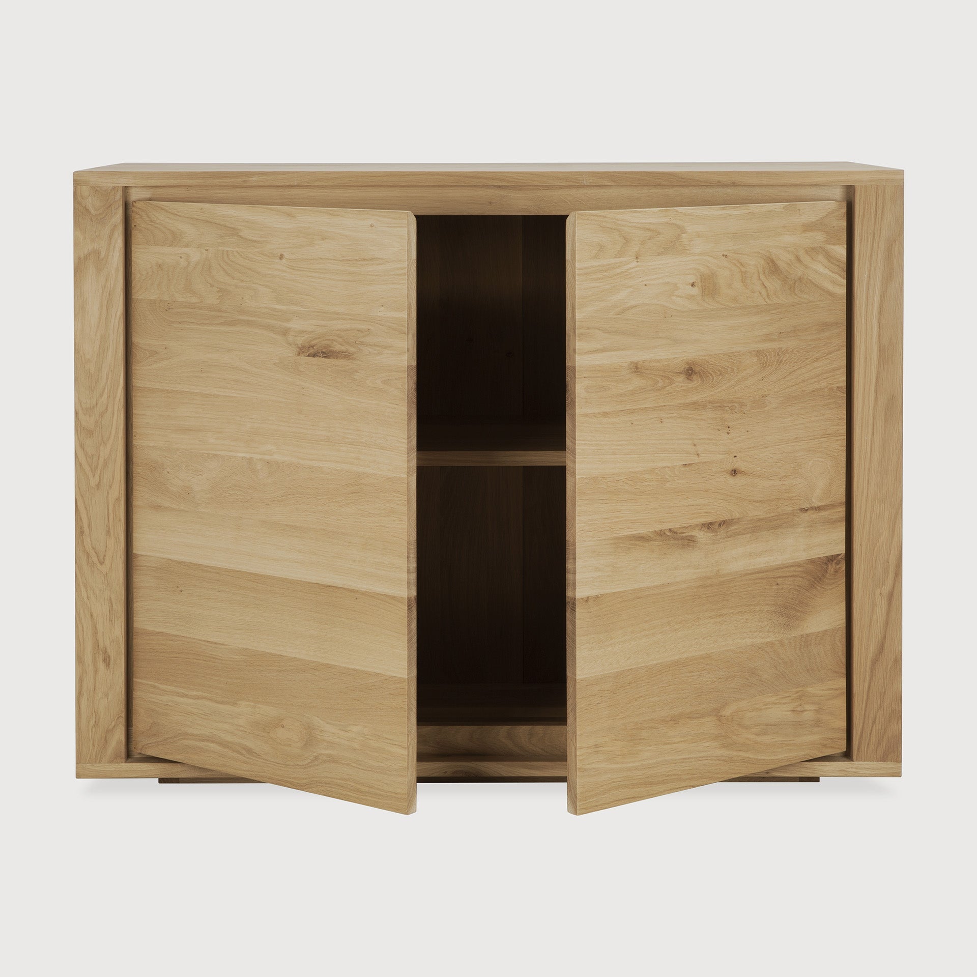 Shadow sideboard - oak - 2 doors White Cliff Studio Sideboard