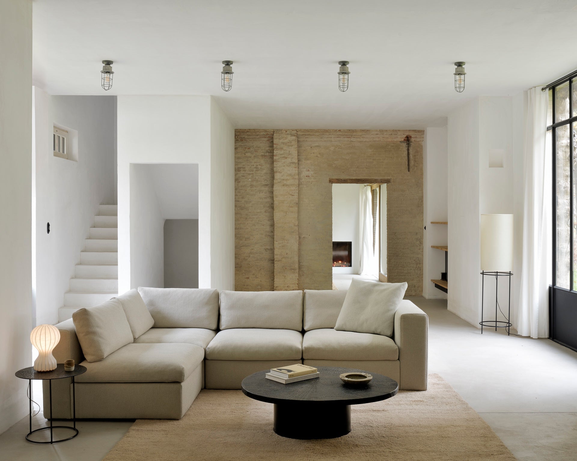 Slice coffee table - varnished Minerals - Ray Whisky - oval White Cliff Studio COFFEE TABLE