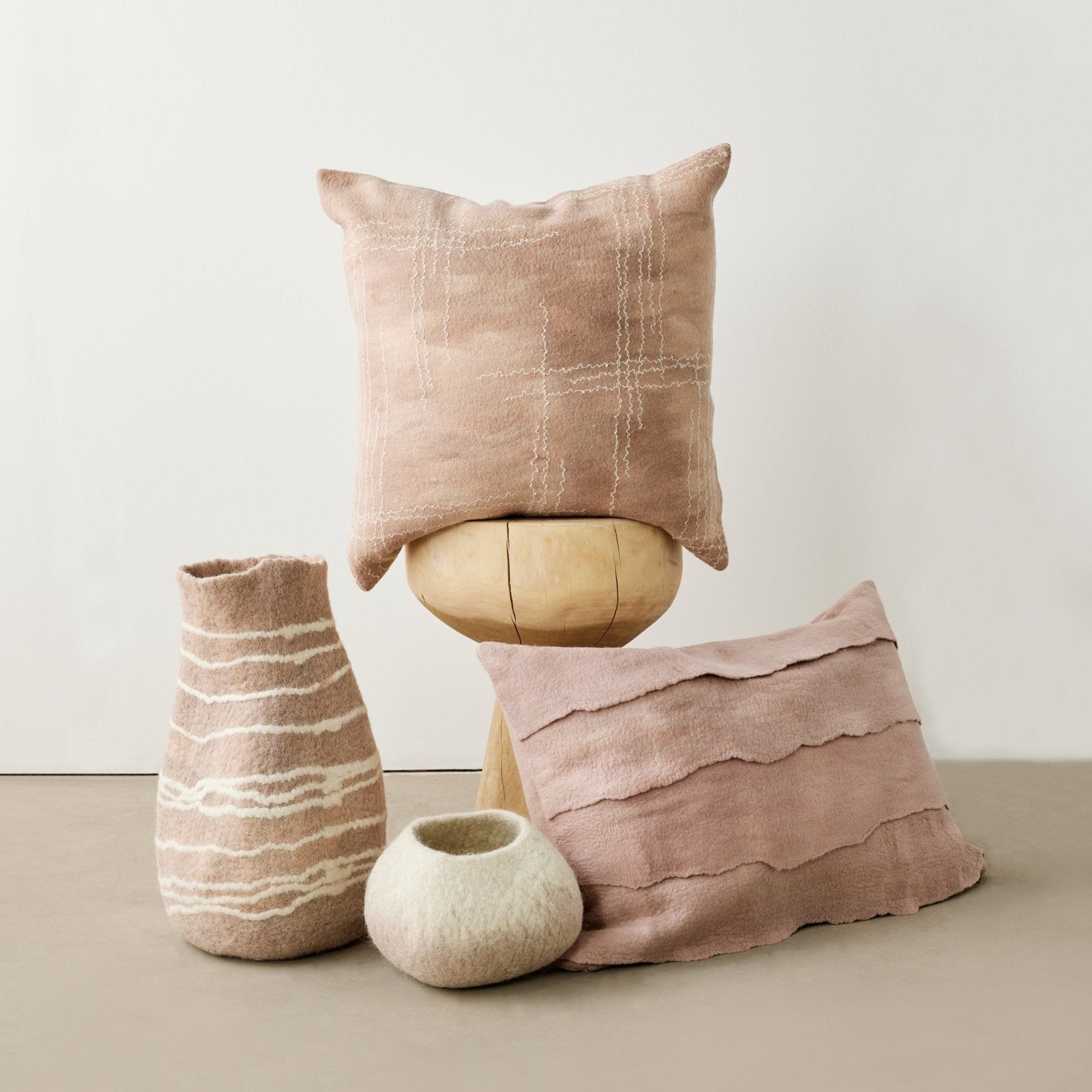 Soft Stone Ombre Decorative Wool Ukhamba Bowl