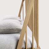 Spindle bed - oak - US King - with slats White Cliff Studio King Bed Frame