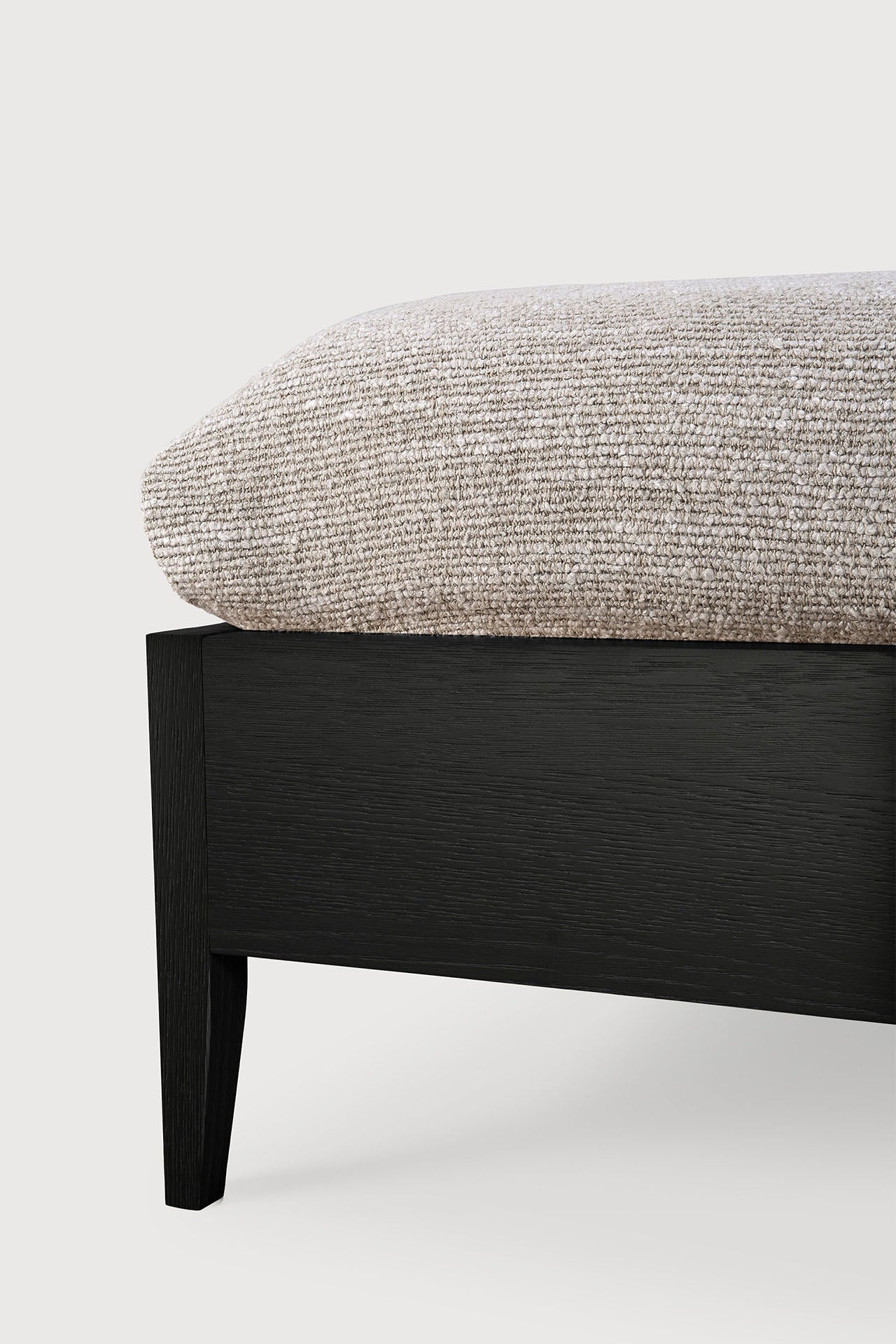 Spindle bed - varnished oak - black - US King - with slats White Cliff Studio King Bed Frame