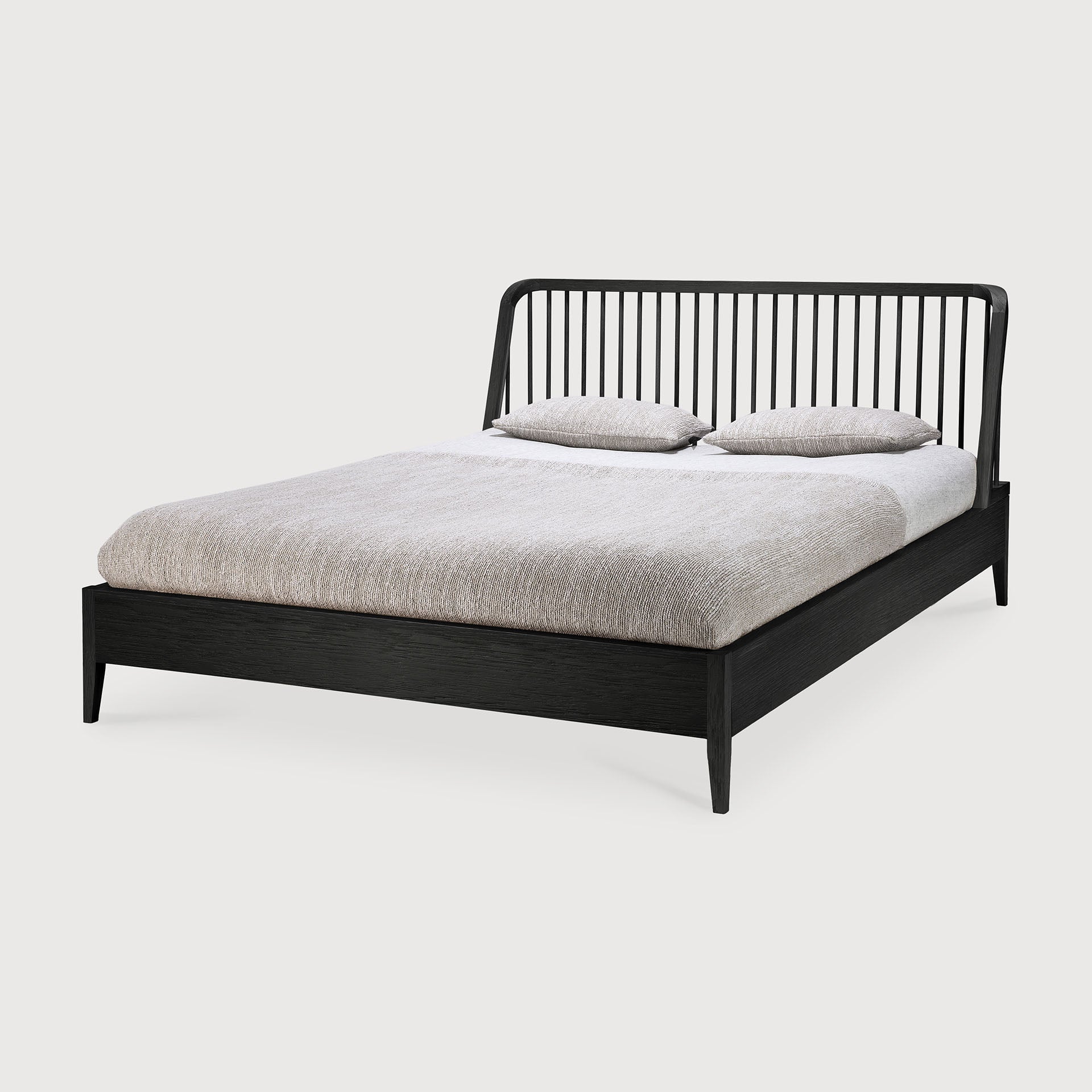 Spindle bed - varnished oak - black - US King - with slats White Cliff Studio King Bed Frame