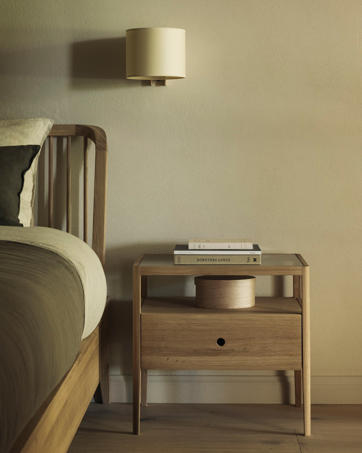 Spindle bedside table - oak - 1 drawer White Cliff Studio Nightstand