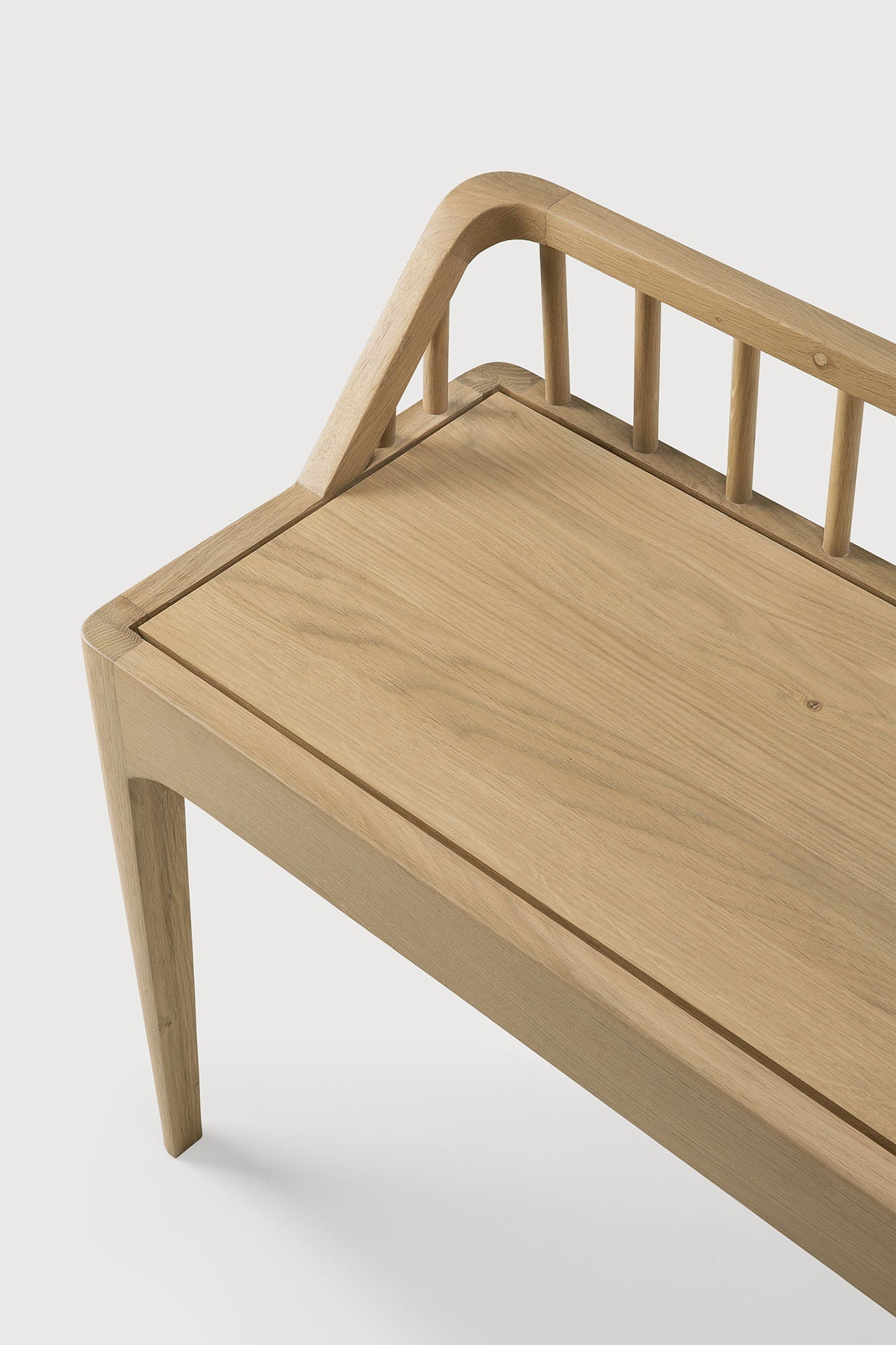 Spindle bench  - oak White Cliff Studio Bench / Dining Bench