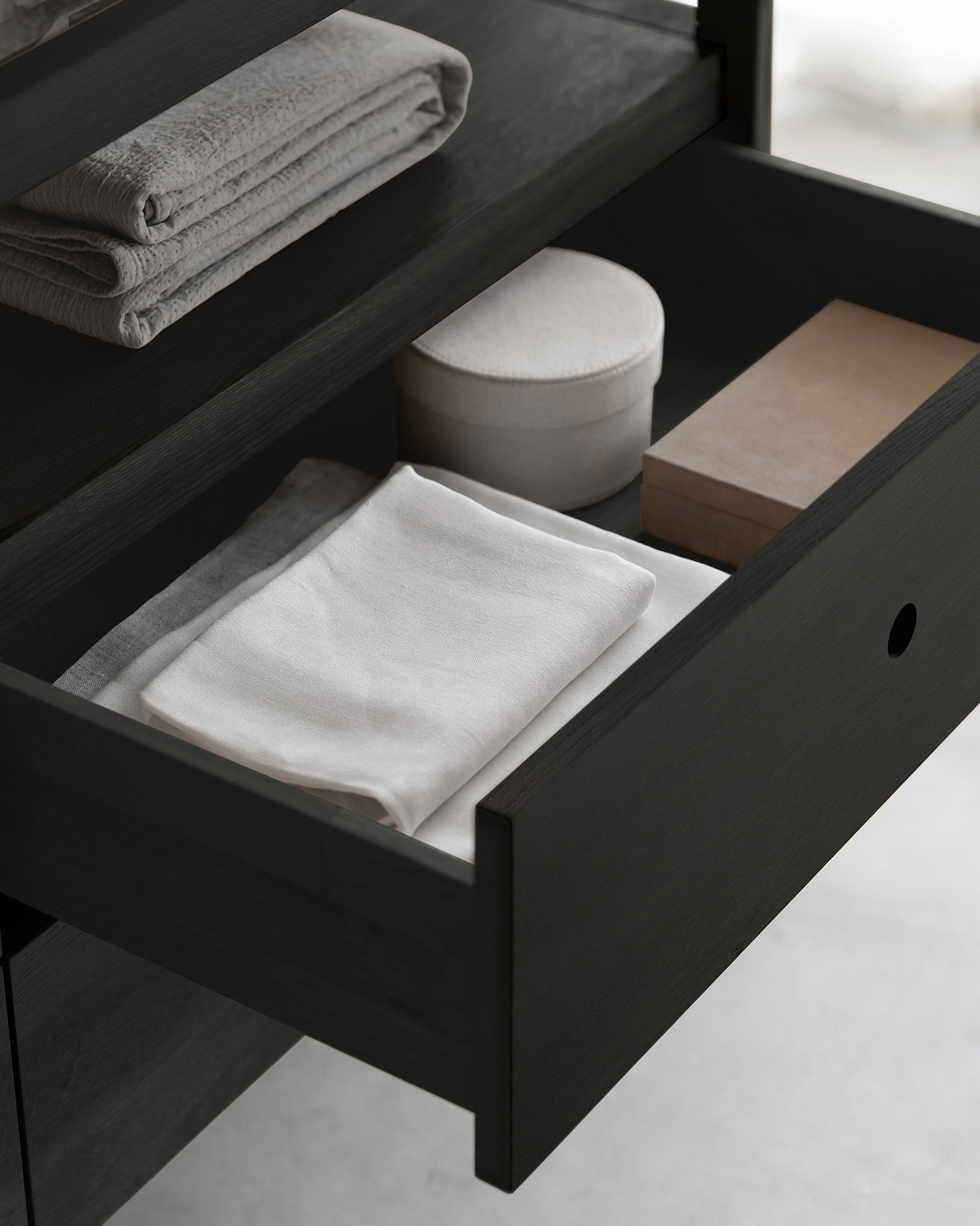 Spindle dresser - varnished oak - black - 4 drawers White Cliff Studio DRESSERS & CHEST OF DRAWERS