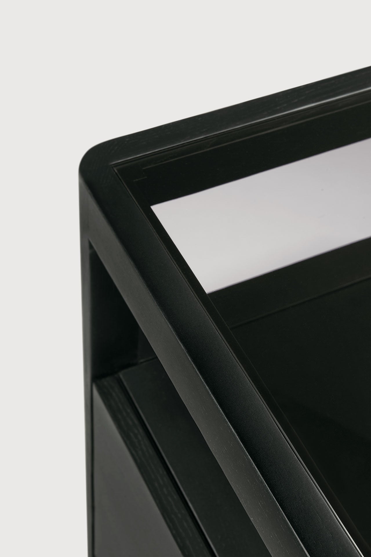 Spindle dresser - varnished oak - black - 4 drawers White Cliff Studio DRESSERS & CHEST OF DRAWERS