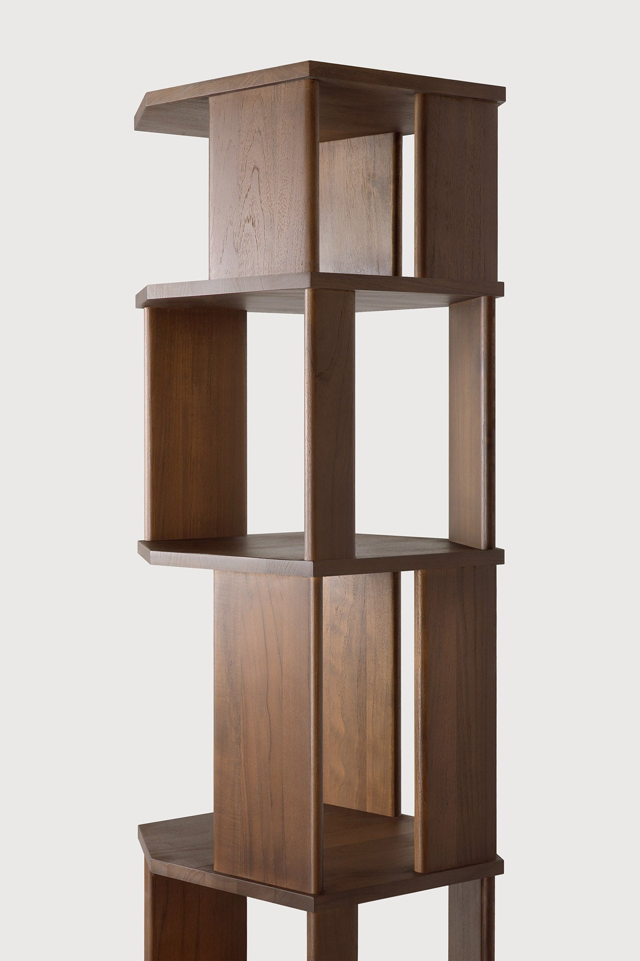 Stairs column - varnished teak - brown White Cliff Studio Wall Shelf