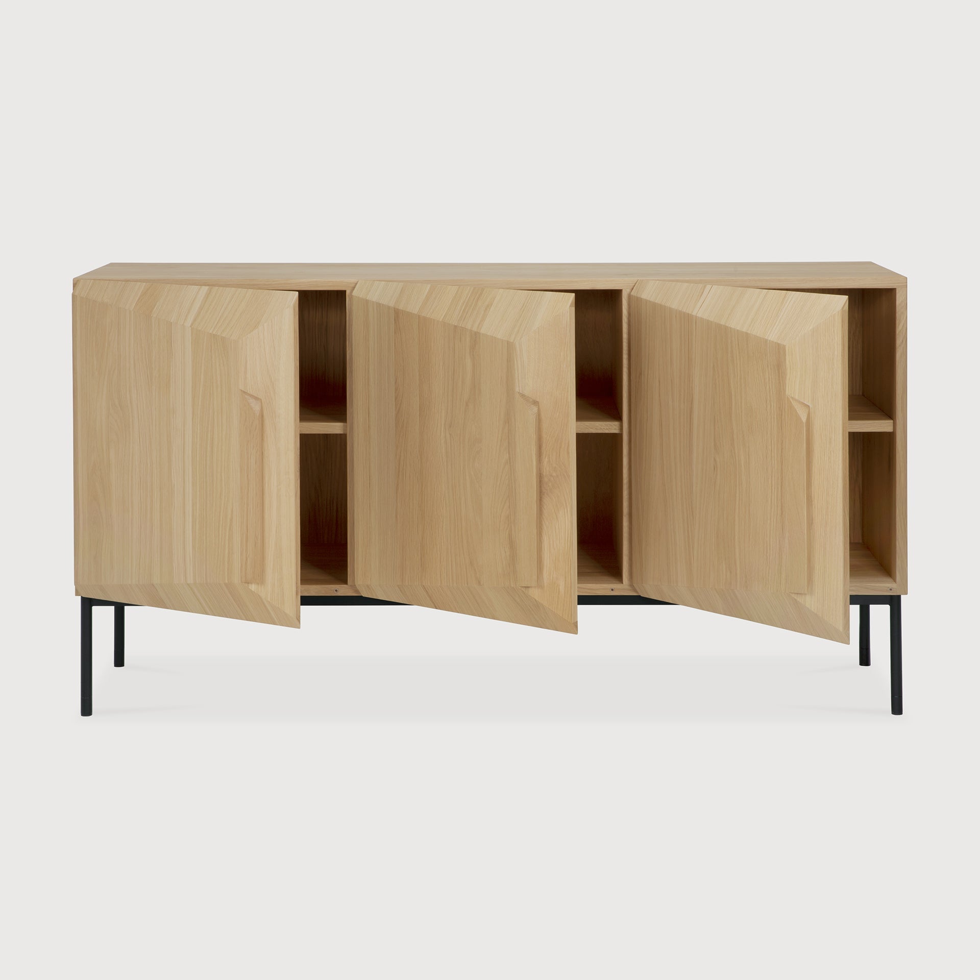 Stairs sideboard - varnished oak - 3 doors White Cliff Studio Sideboard