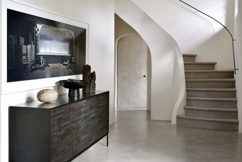 Tabwa sideboard - varnished teak - off black - 3 doors White Cliff Studio Sideboard