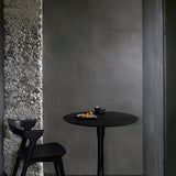 Torsion dining table - varnished oak - black - round White Cliff Studio Dining Table