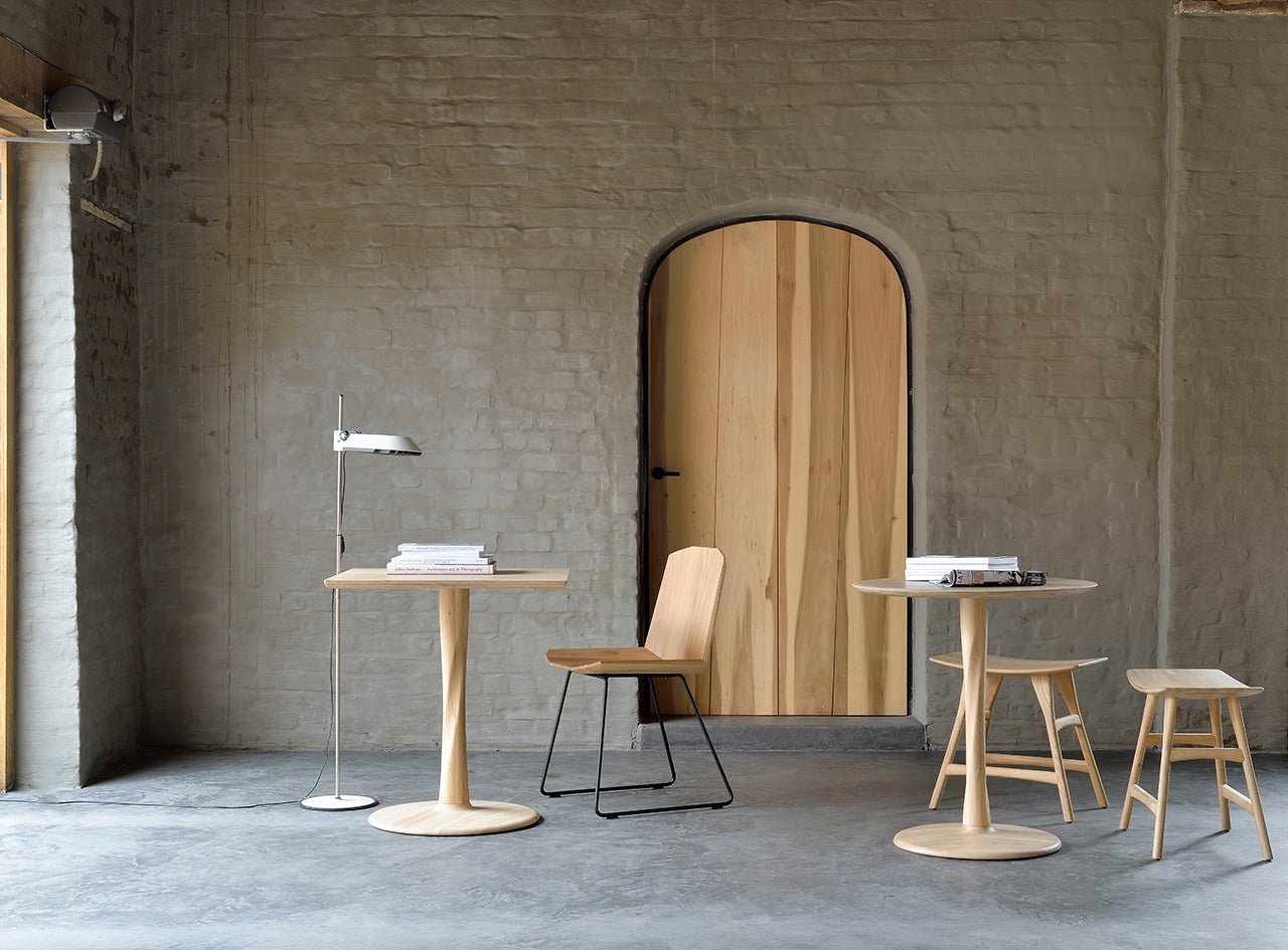 Torsion dining table - varnished oak - round White Cliff Studio Dining Table