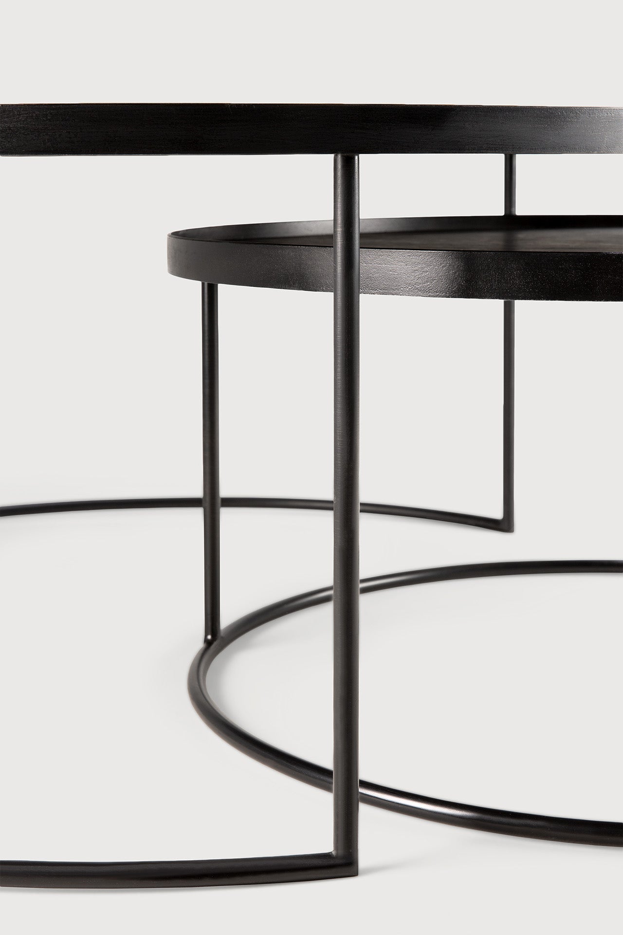 Tray coffee table set - varnished wood - black - round - XL - trays not included White Cliff Studio COFFEE TABLE