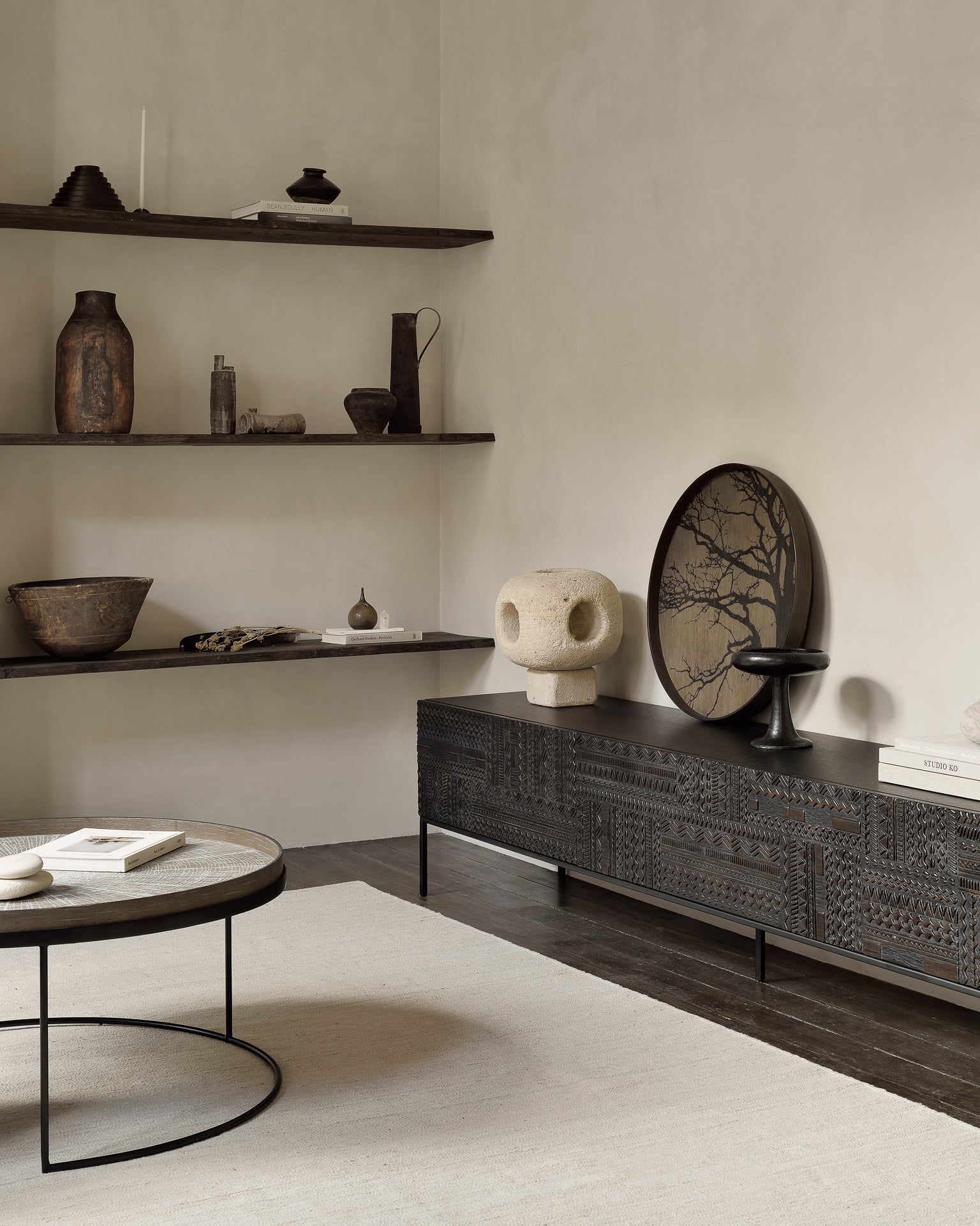 Tray coffee table set - varnished wood - black - round - XL - trays not included White Cliff Studio COFFEE TABLE