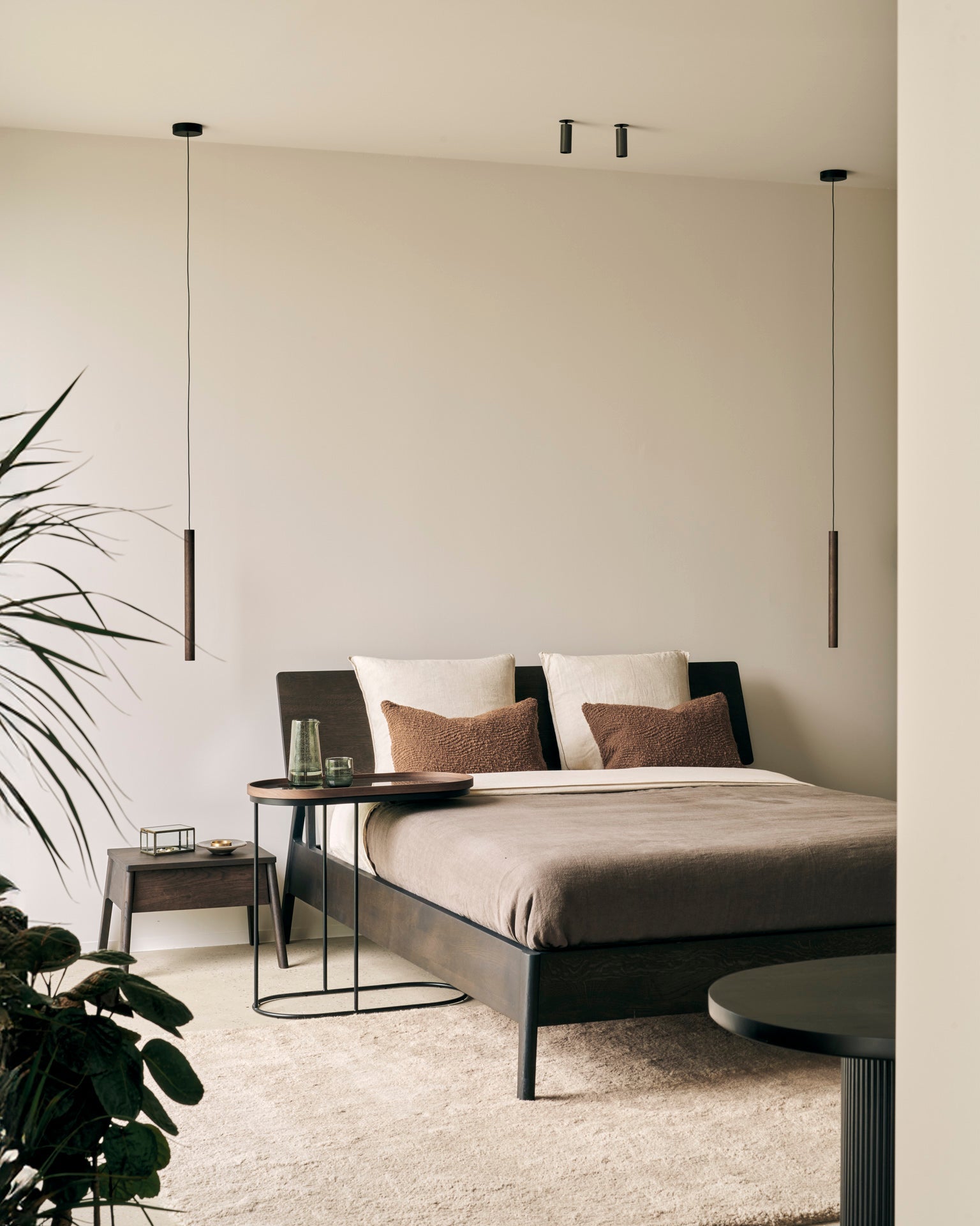 Tray side table - varnished wood - black - oblong - M - tray not included White Cliff Studio Side Table