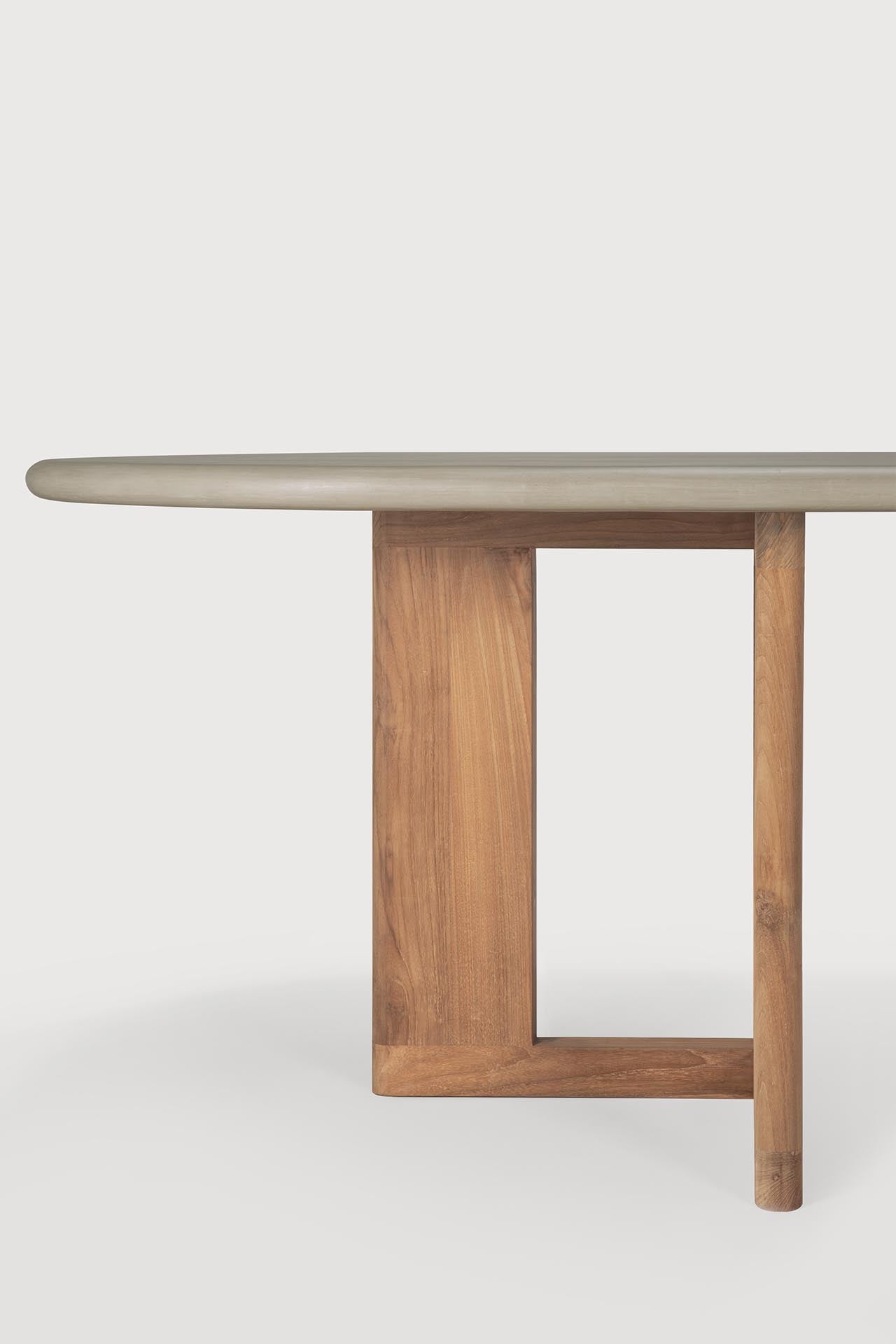 Trestle outdoor dining table - varnished concrete top - reclaimed teak base - Light Grey - oblong White Cliff Studio Outdoor Dining Table