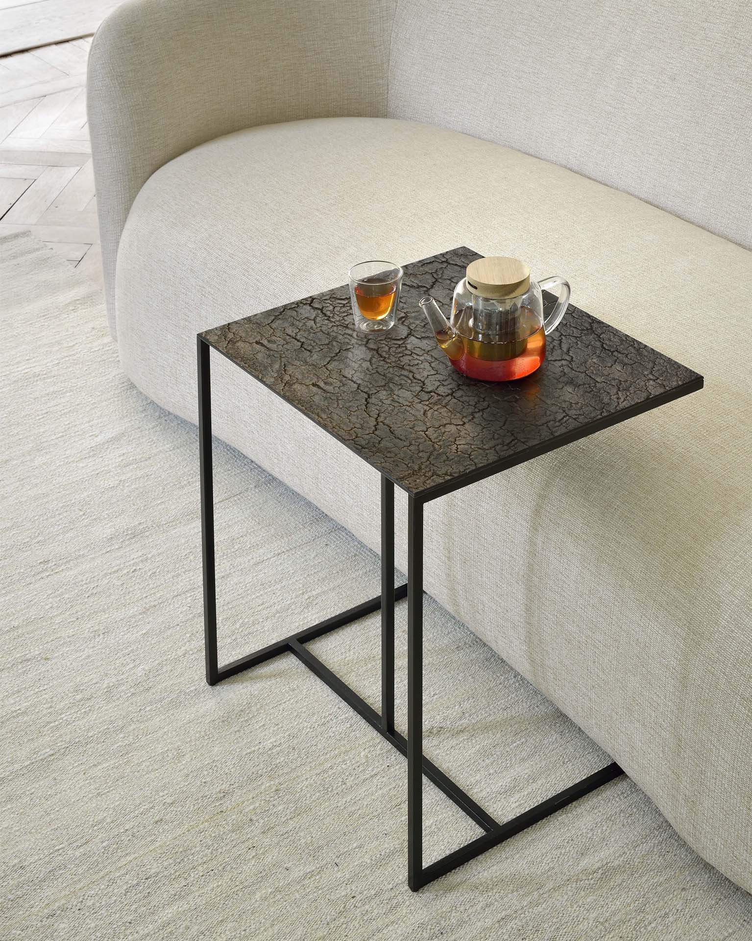 Triptic side table - varnished Minerals - Lava Whisky - rectangular White Cliff Studio Side Table