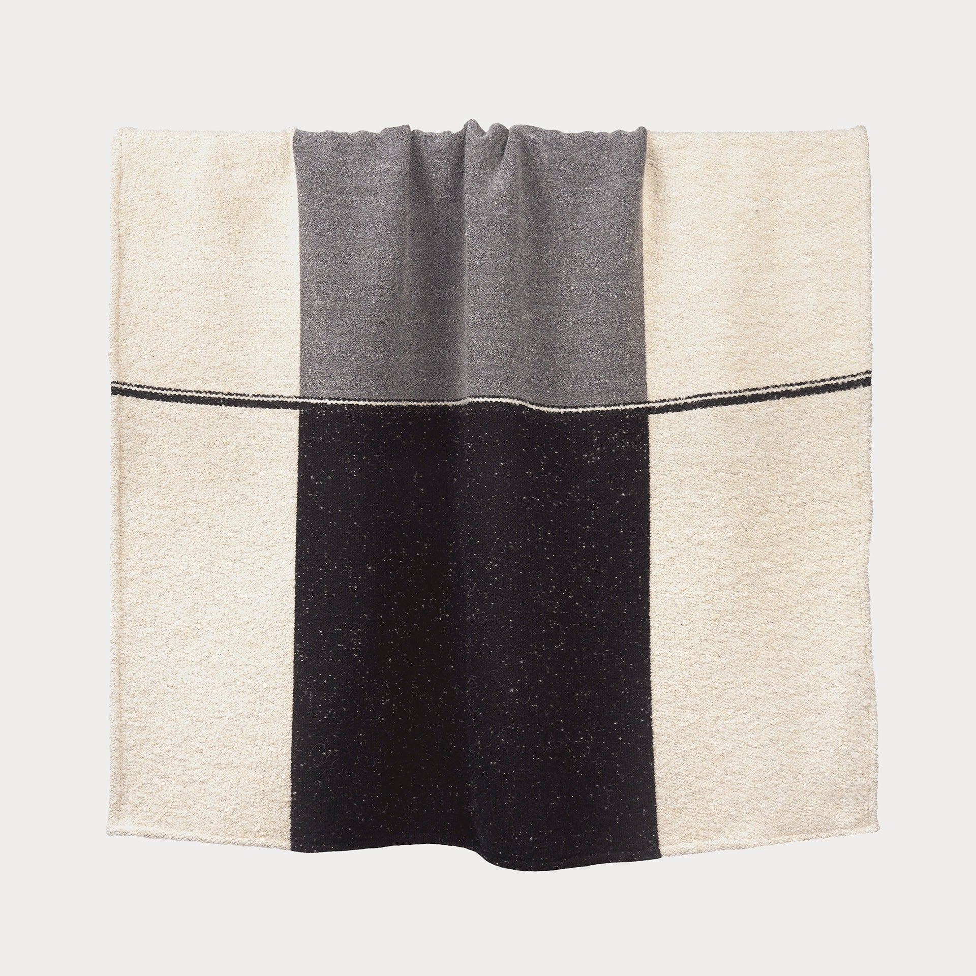 Urban throw White Cliff Studio Throw Blanket