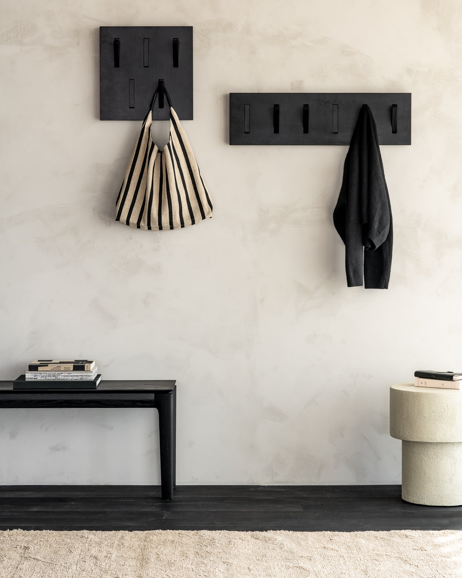 Utilitile wall hanger - varnished oak - black - 5 hangers White Cliff Studio Coat Hooks