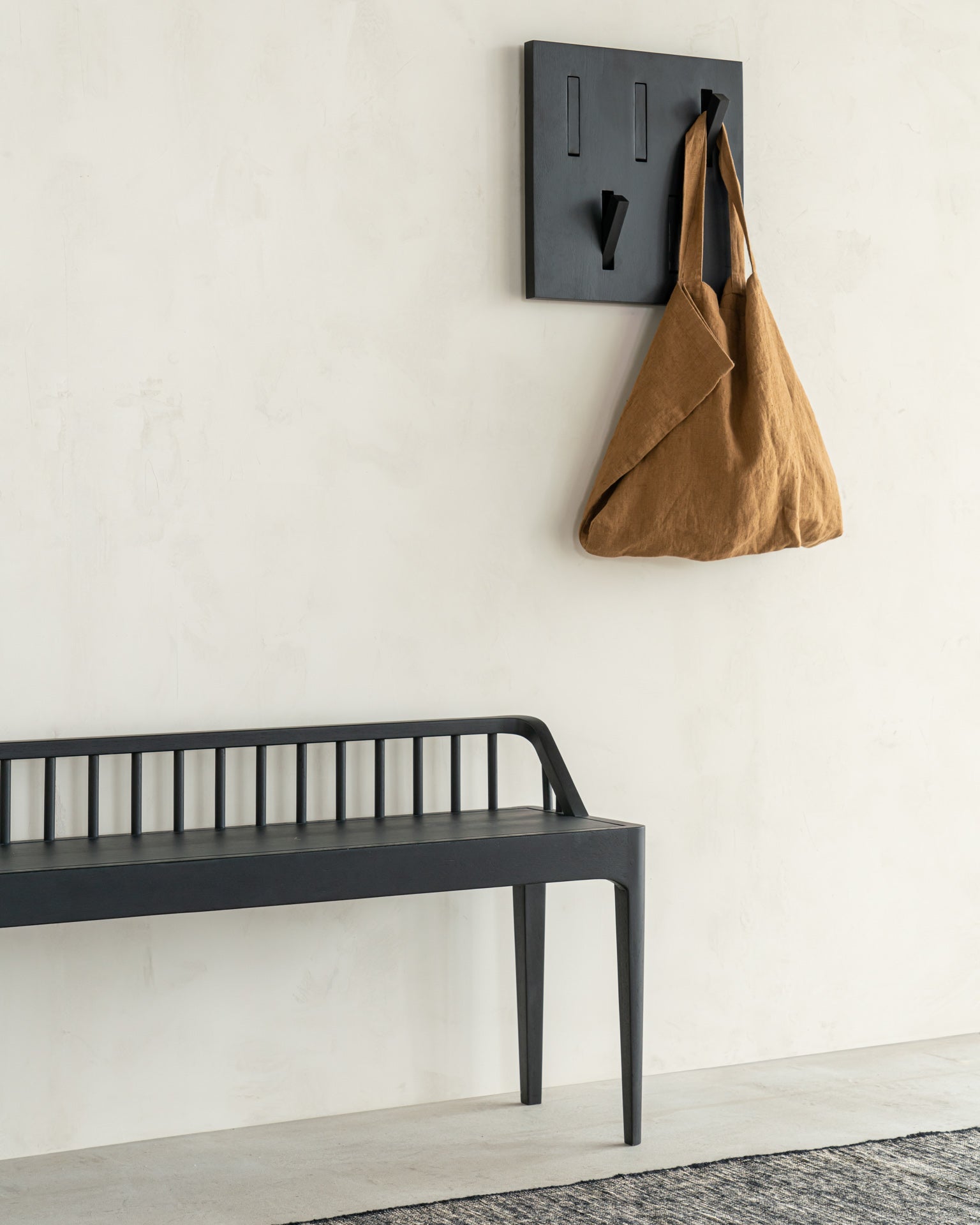 Utilitile wall hanger - varnished oak - black - 5 hangers White Cliff Studio Coat Hooks