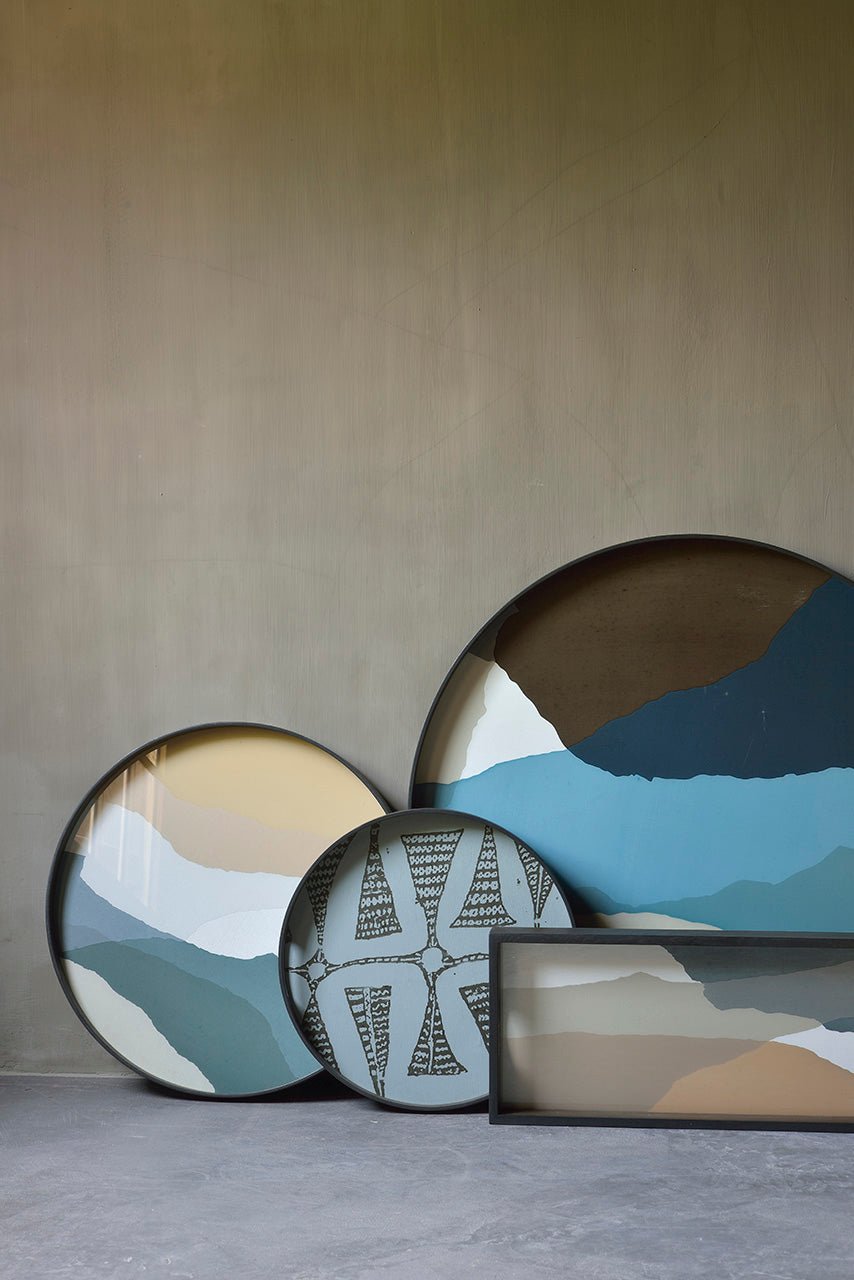 Wabi Sabi tray - glass - Slate - round - L White Cliff Studio Trays
