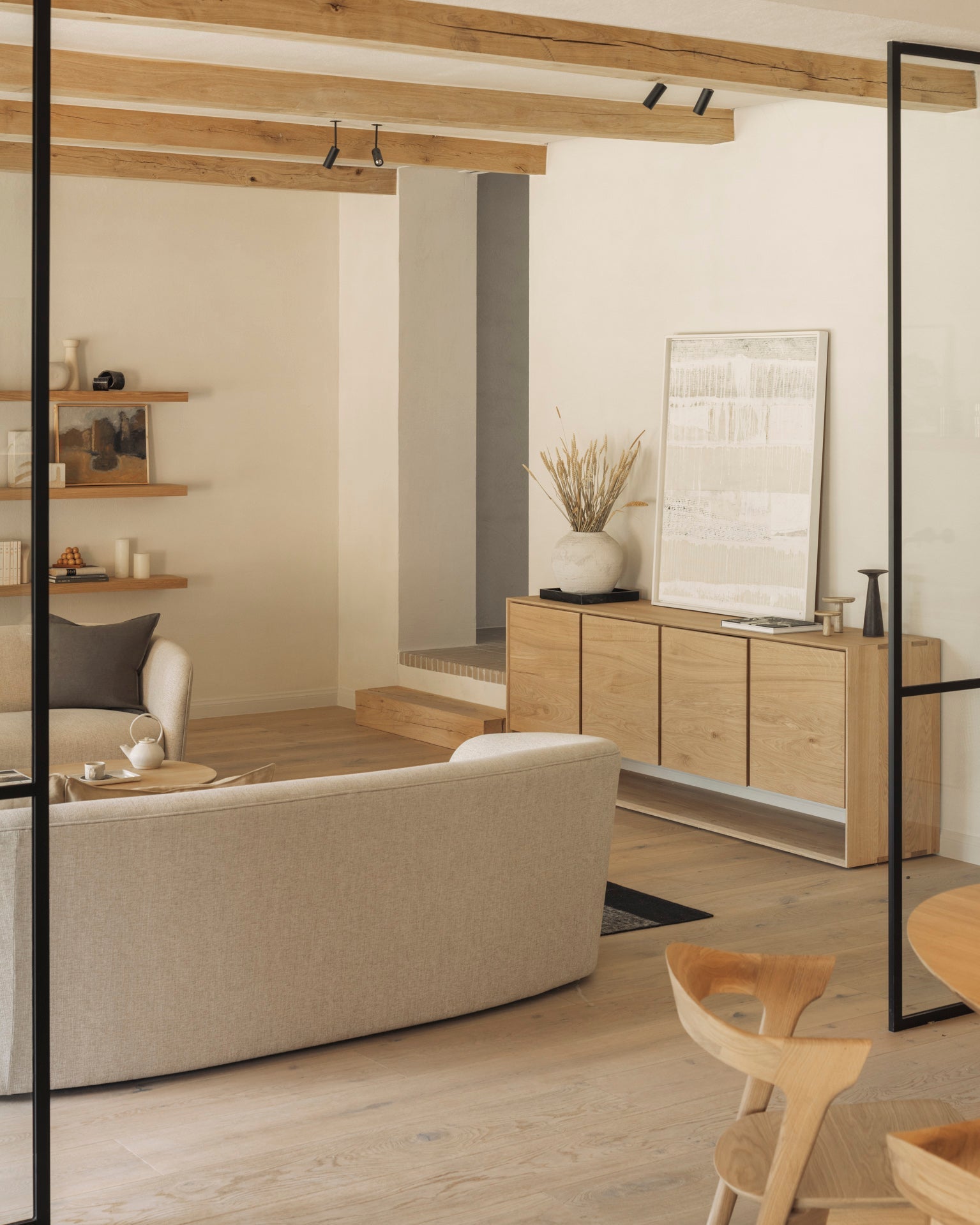 Wall shelf - oak White Cliff Studio Wall Shelf