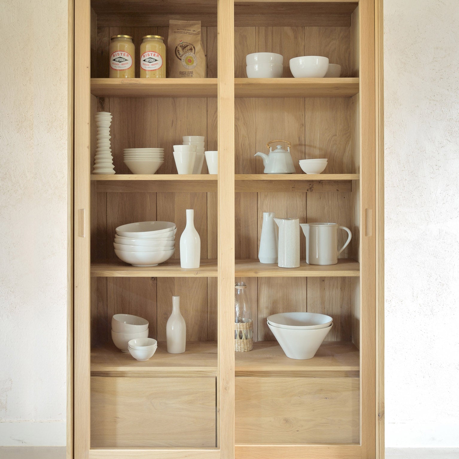 Wave cupboard - oak - 2 sliding doors - 2 inside drawers White Cliff Studio Cab inet
