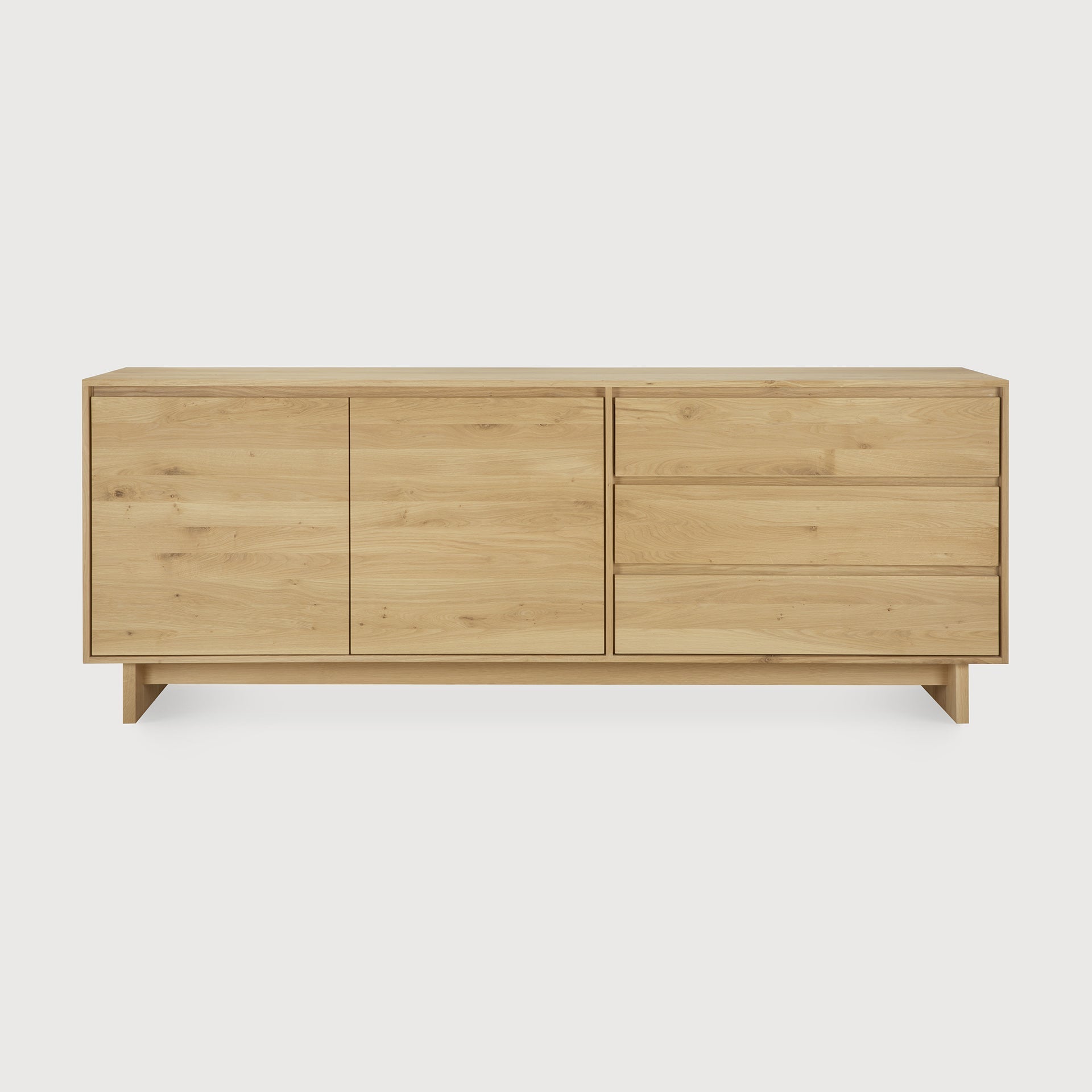 Wave sideboard - oak - 2 doors - 3 drawers White Cliff Studio Sideboard